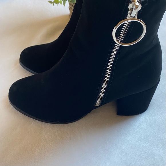 Black Ankle Boots with Silver Ring Zipper - Picture 2 of 9